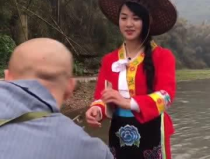 小姐姐和大叔照片曝光了,引发网友热议！